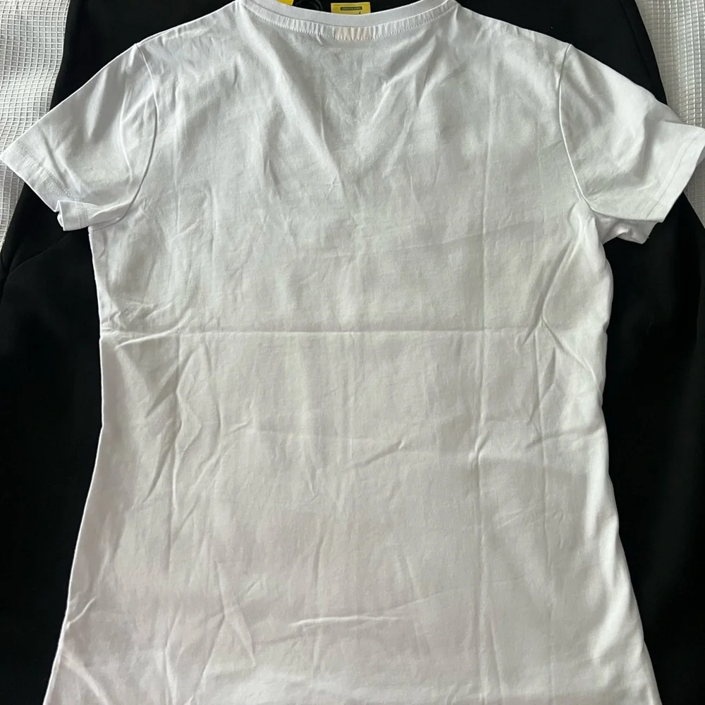 Ferrari World Abu Dhabi Gray T-Shirt - Picture 4 of 6
